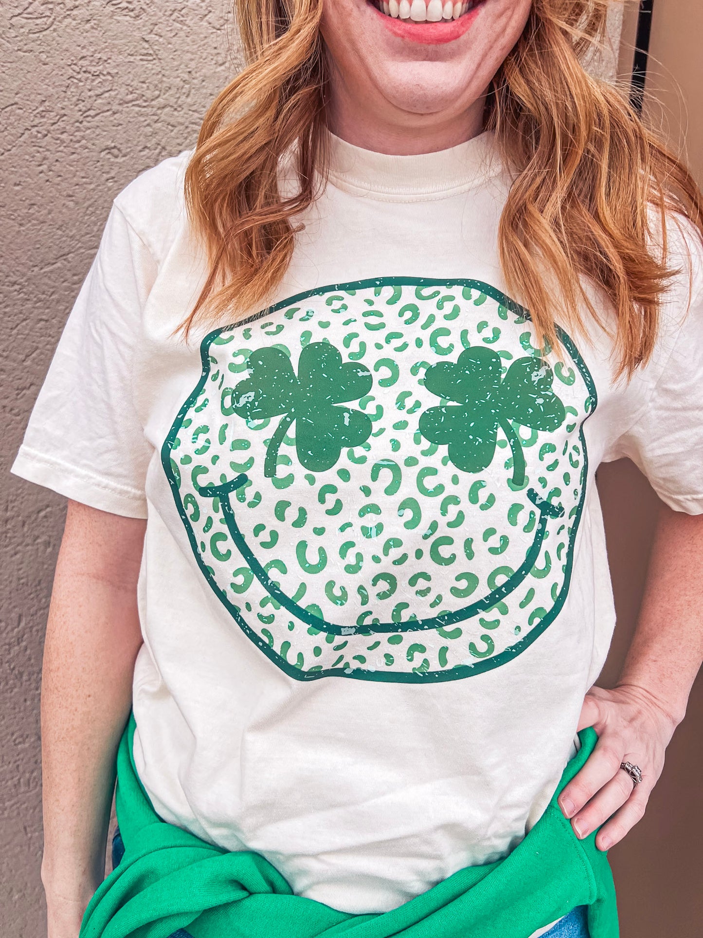 ST. PATRICKS SMILEY TEE (IVORY CC)