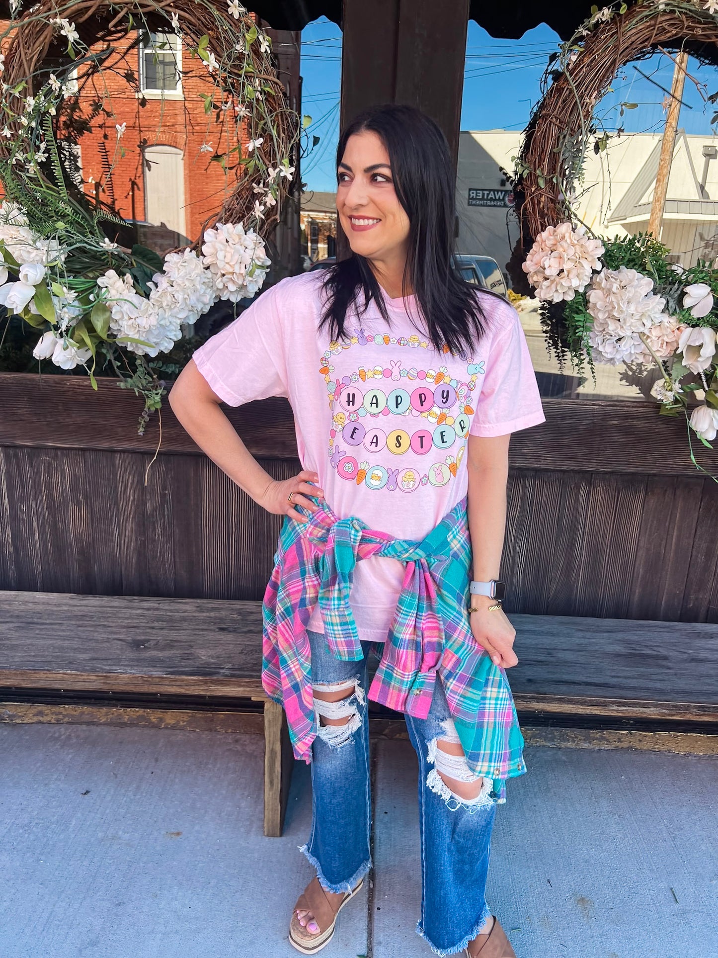 HAPPY EASTER BRACELET TEE (BLOSSOM)