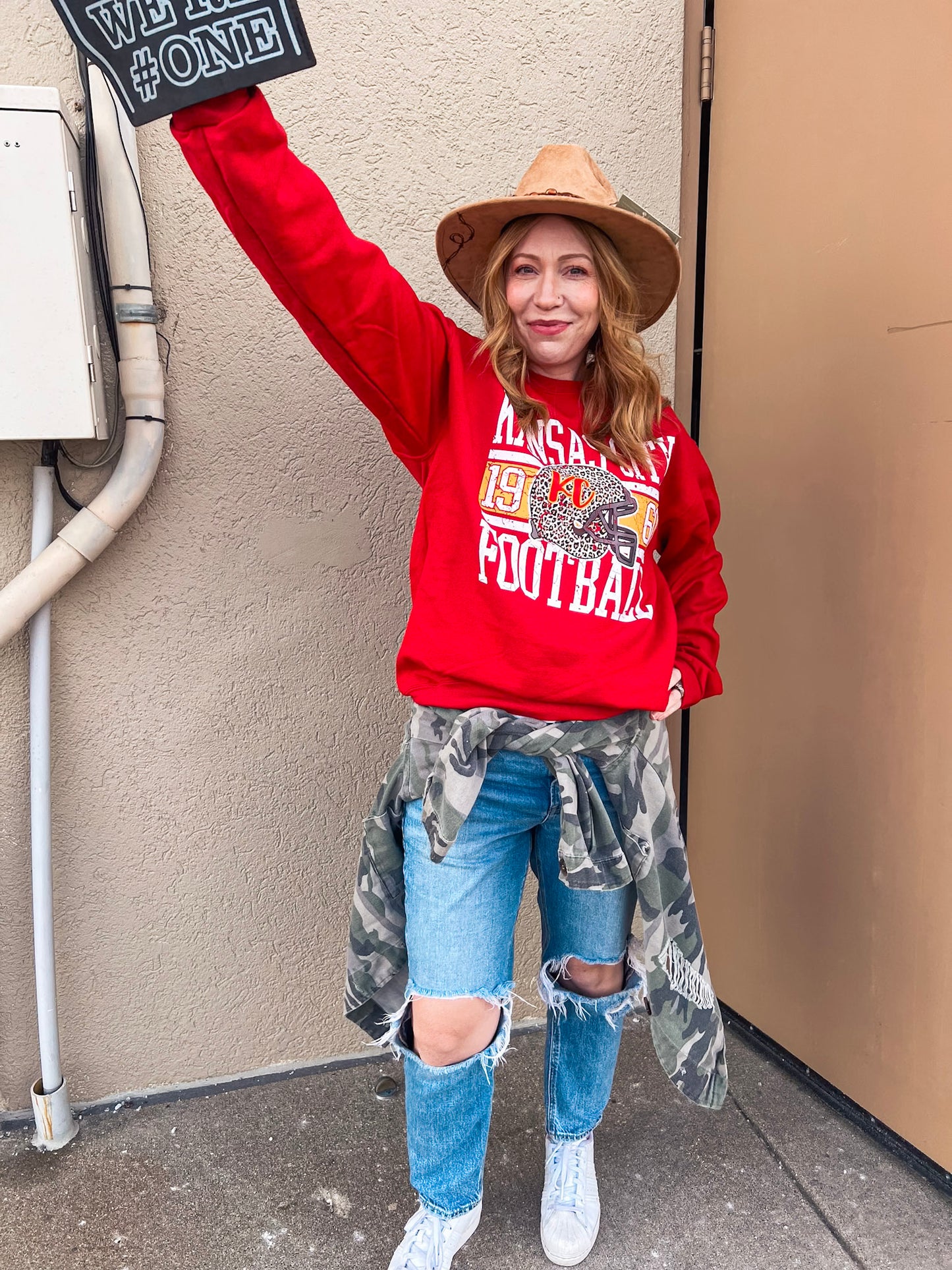 KANSAS CITY FOOTBALL SWEATSHIRT (RED)
