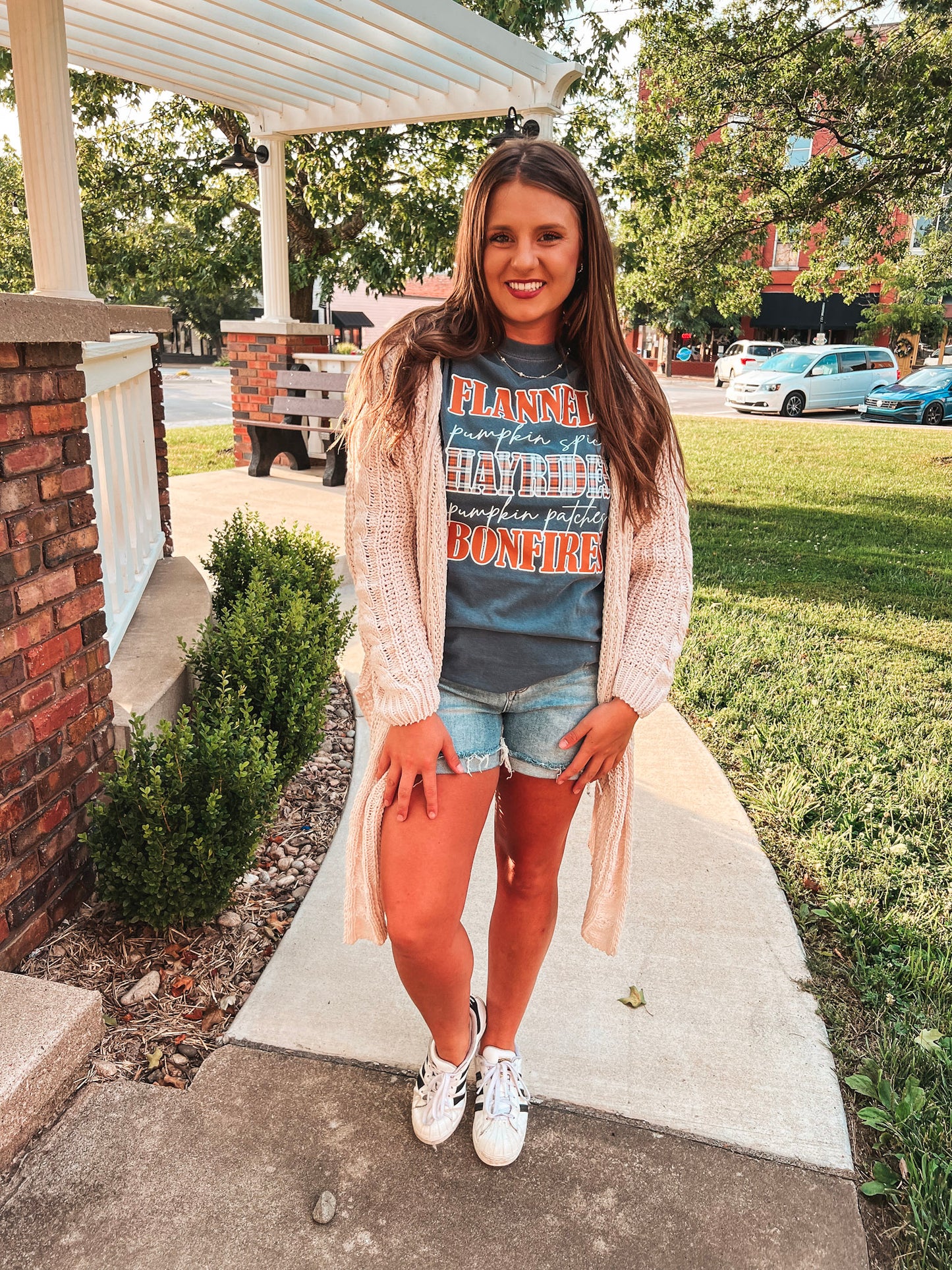 FALL LIST TEE