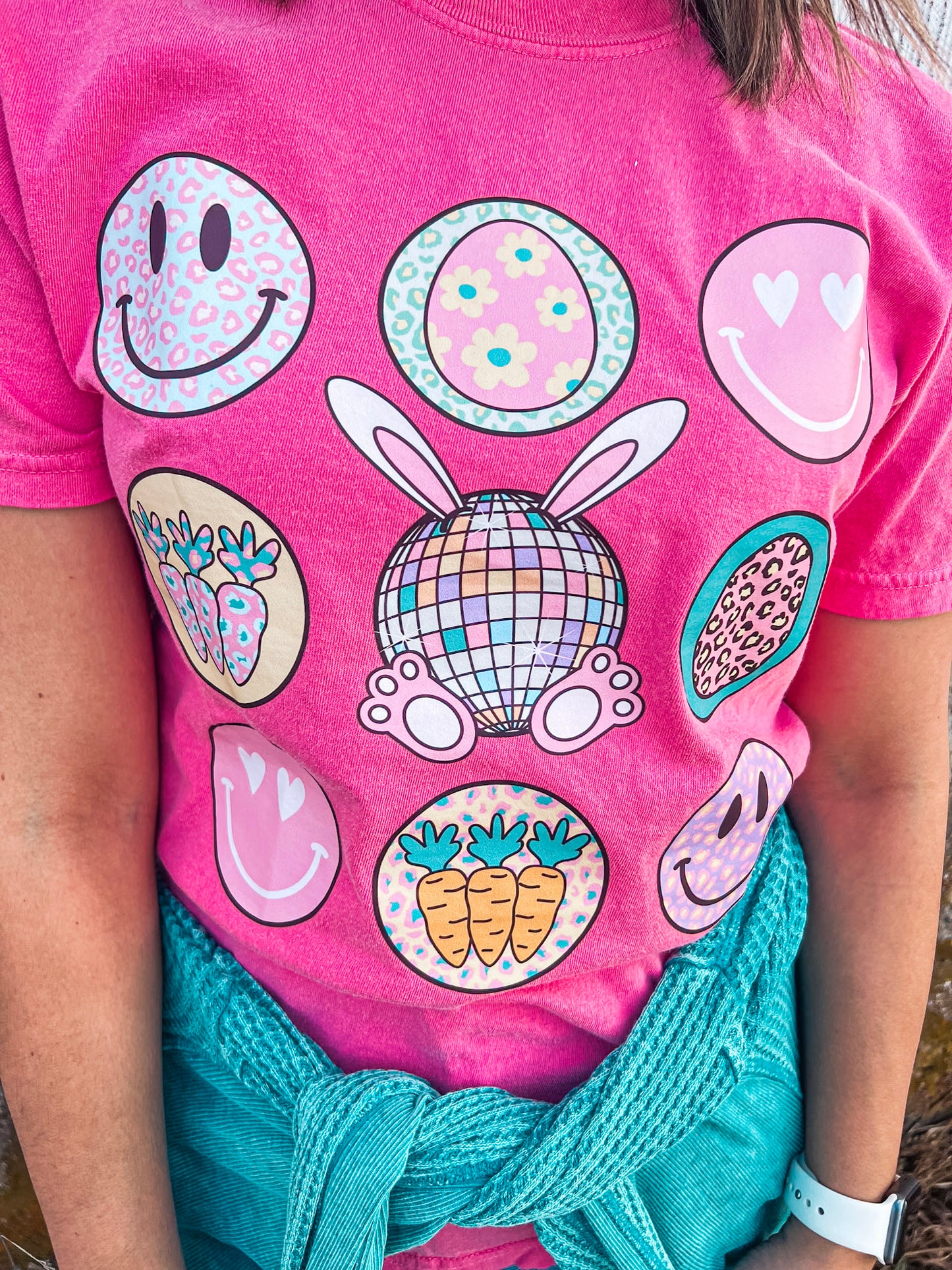 HAPPY FACE EASTER TEE