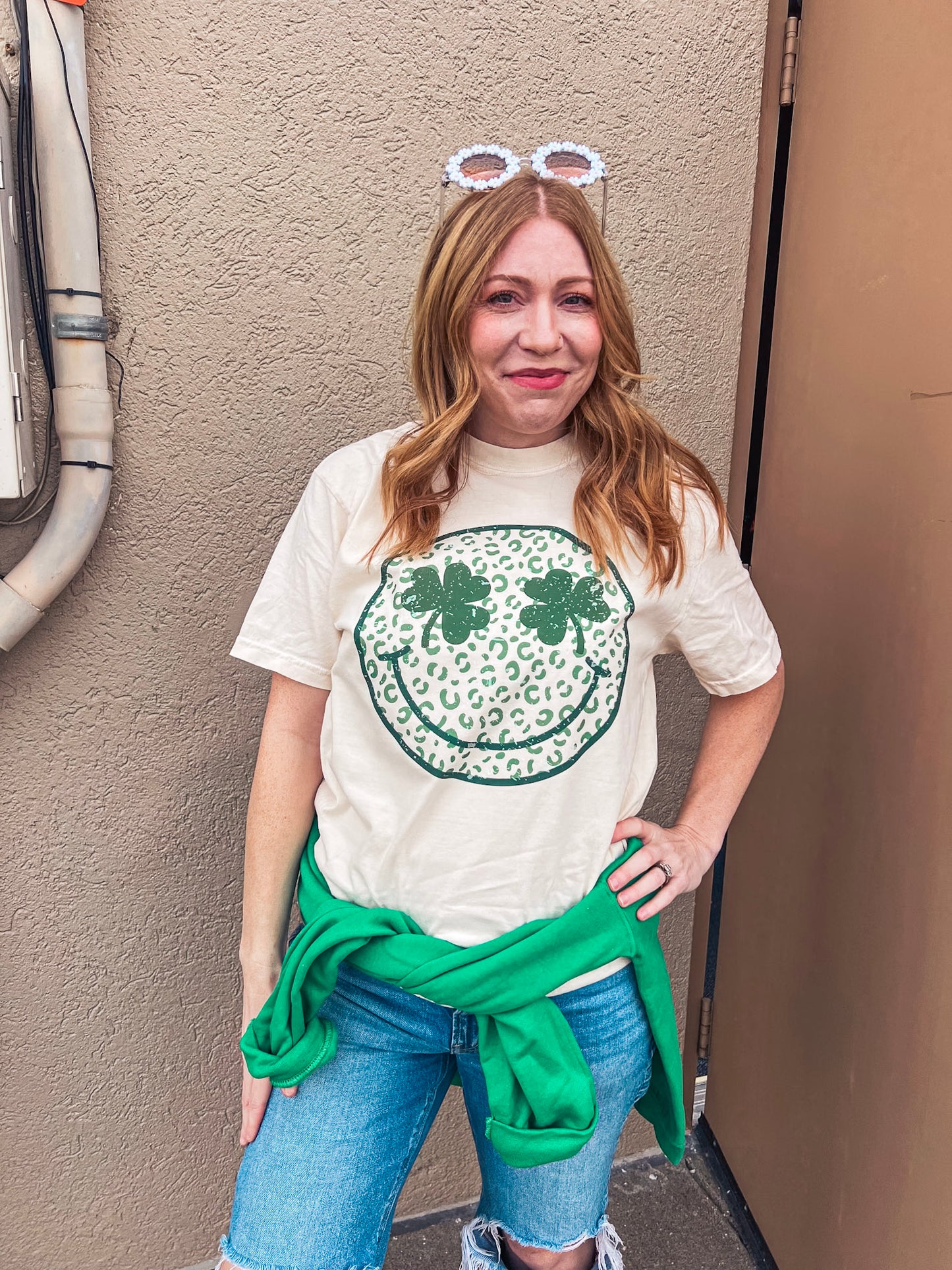 ST. PATRICKS SMILEY TEE (IVORY CC)