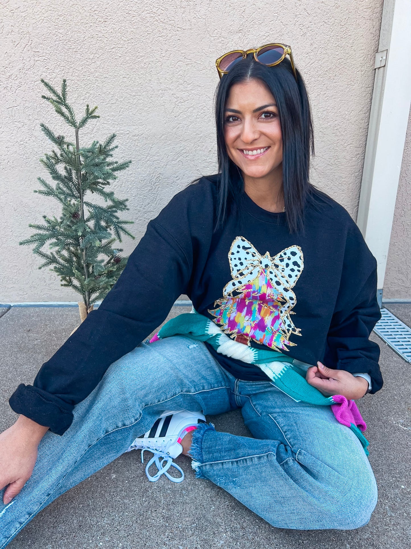 WATERCOLOR CHRISTMAS TREE SWEATSHIRT (BLACK)