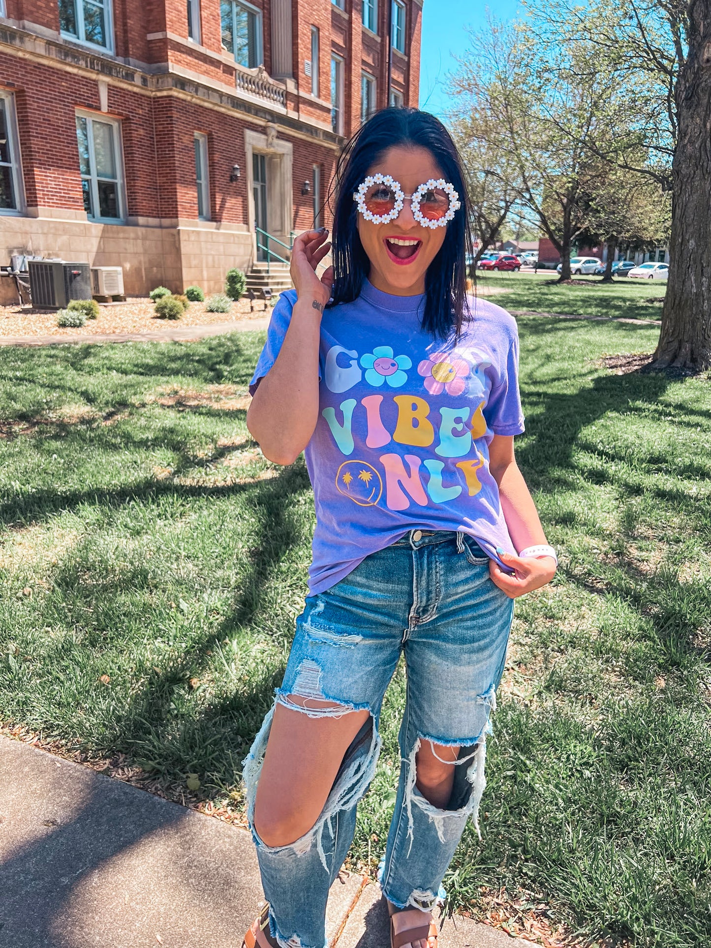 GOOD VIBES ONLY TEE