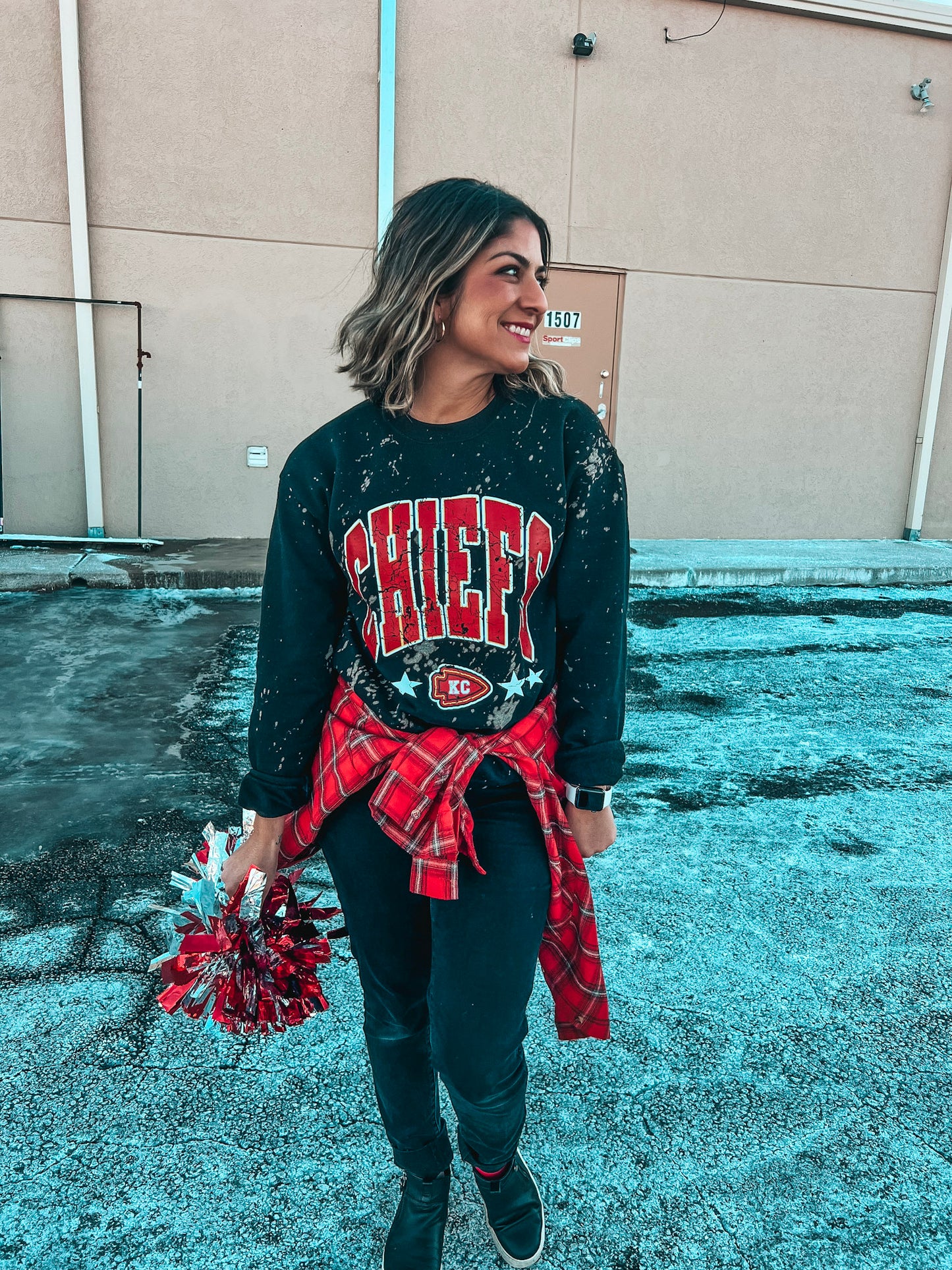 CHIEFS STARS BLEACHED SWEATSHIRT (BLK SW)