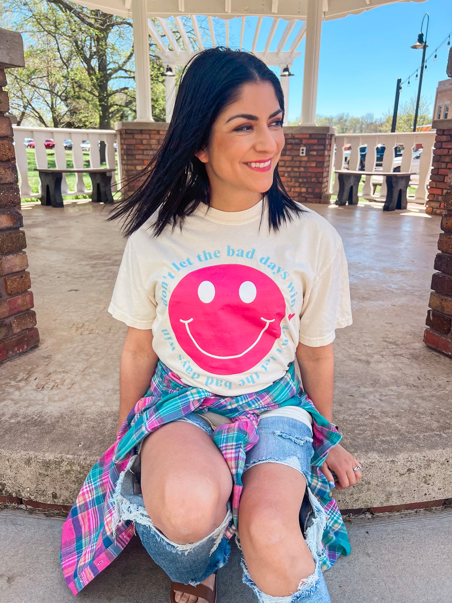 DON'T LET THE BAD DAYS WIN TEE
