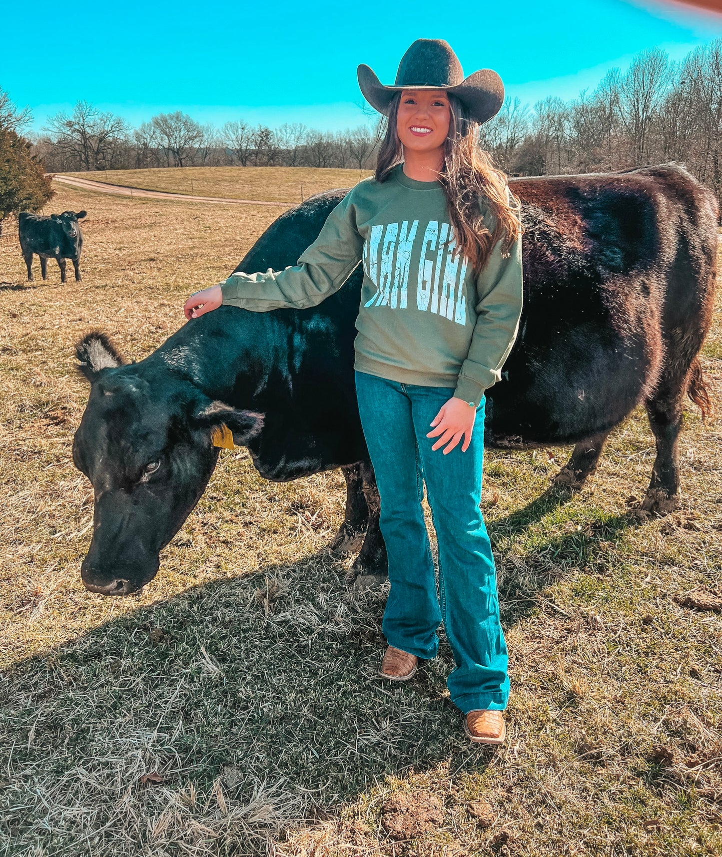 FARM GIRL SWEATSHIRT