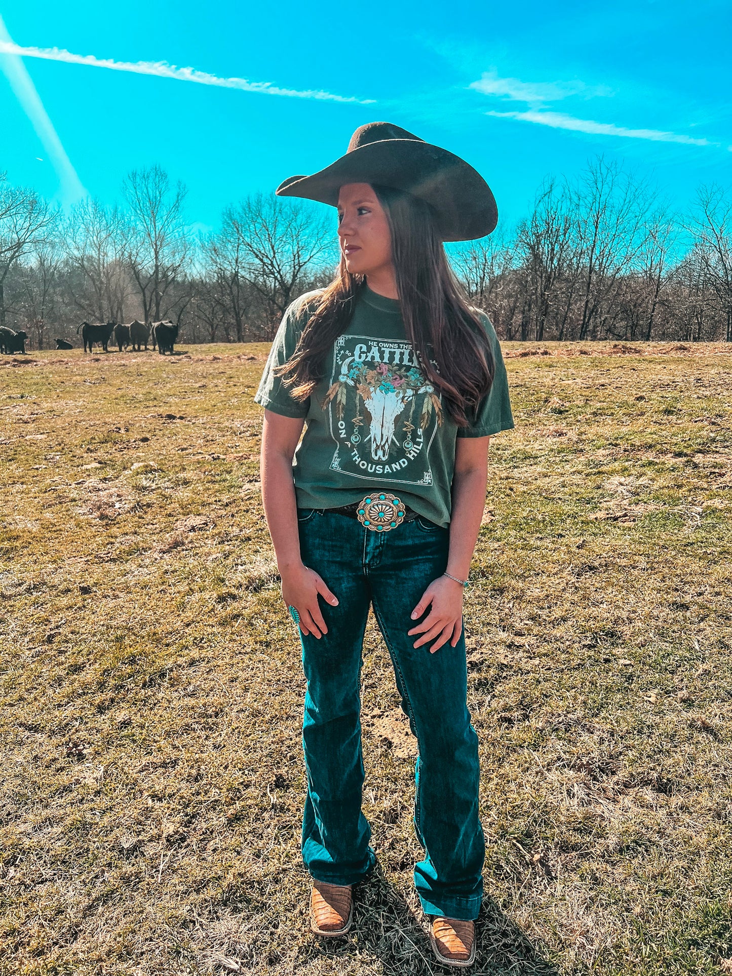 HE OWNS CATTLE ON A THOUSAND HILLS TEE