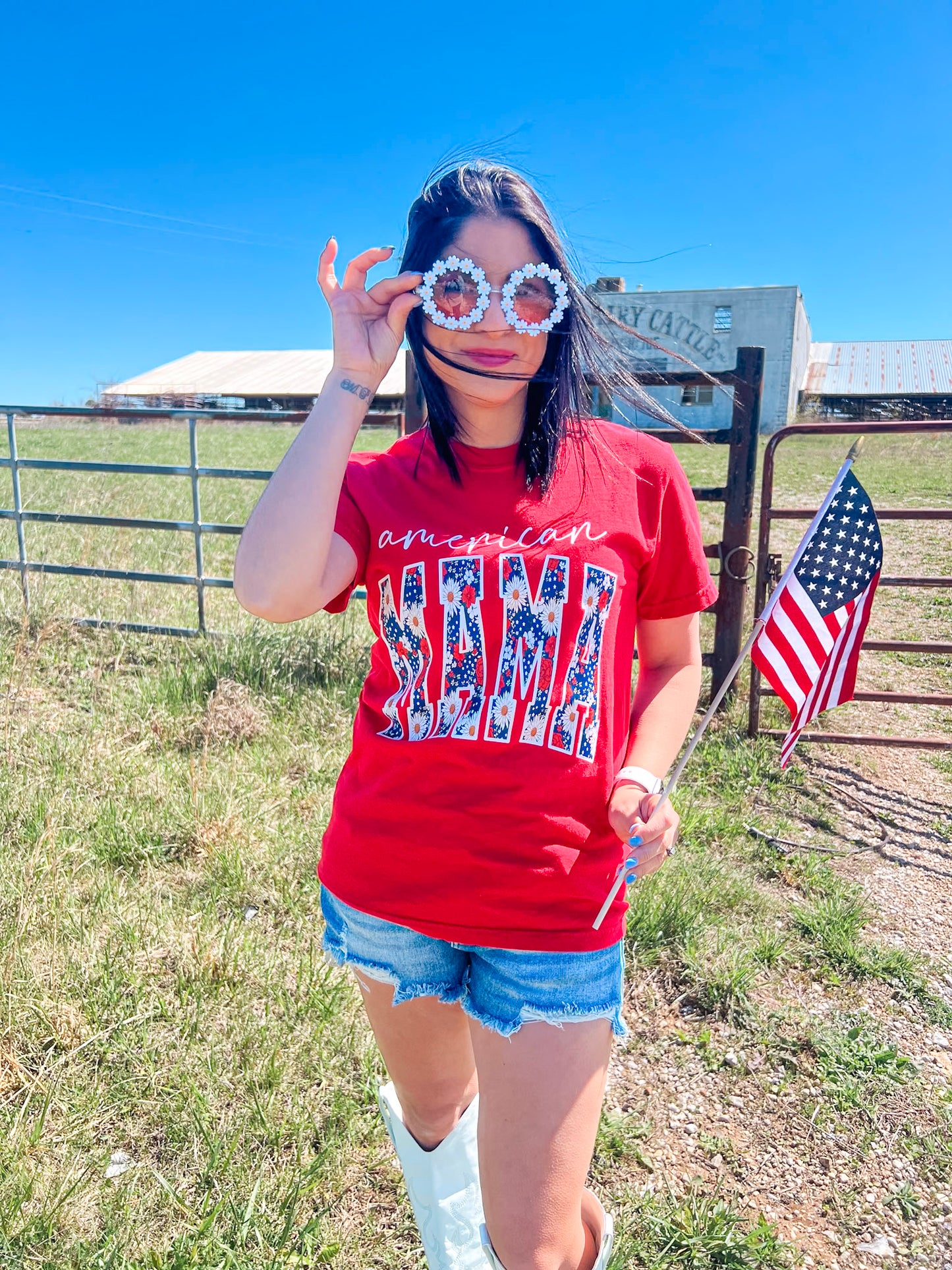 AMERICAN MAMA FLORAL TEE
