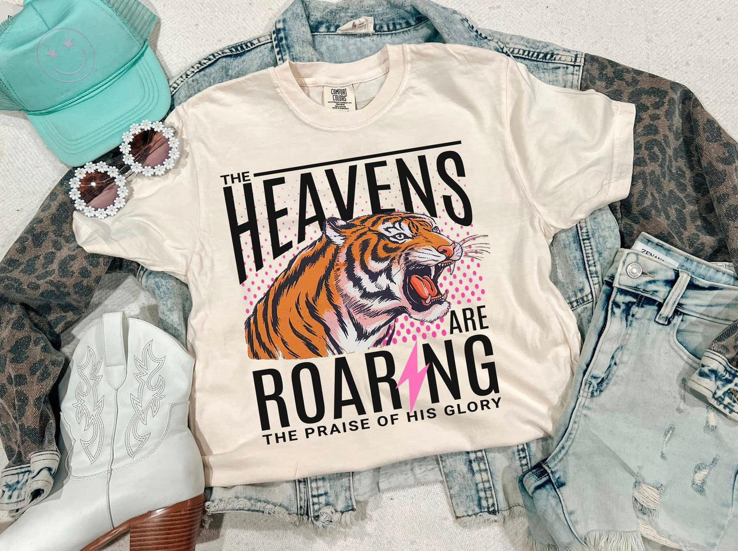 HEAVENS ARE ROARING TEE IIVORY)