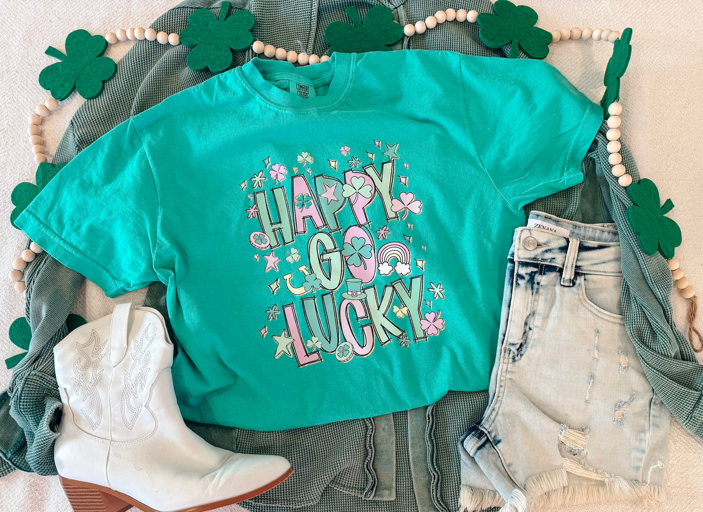 HAPPY GO LUCKY TEE (ISLAND GREEN))