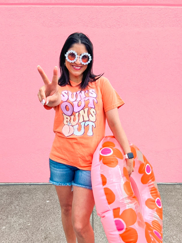 SUNS OUT BUNS OUT TEE