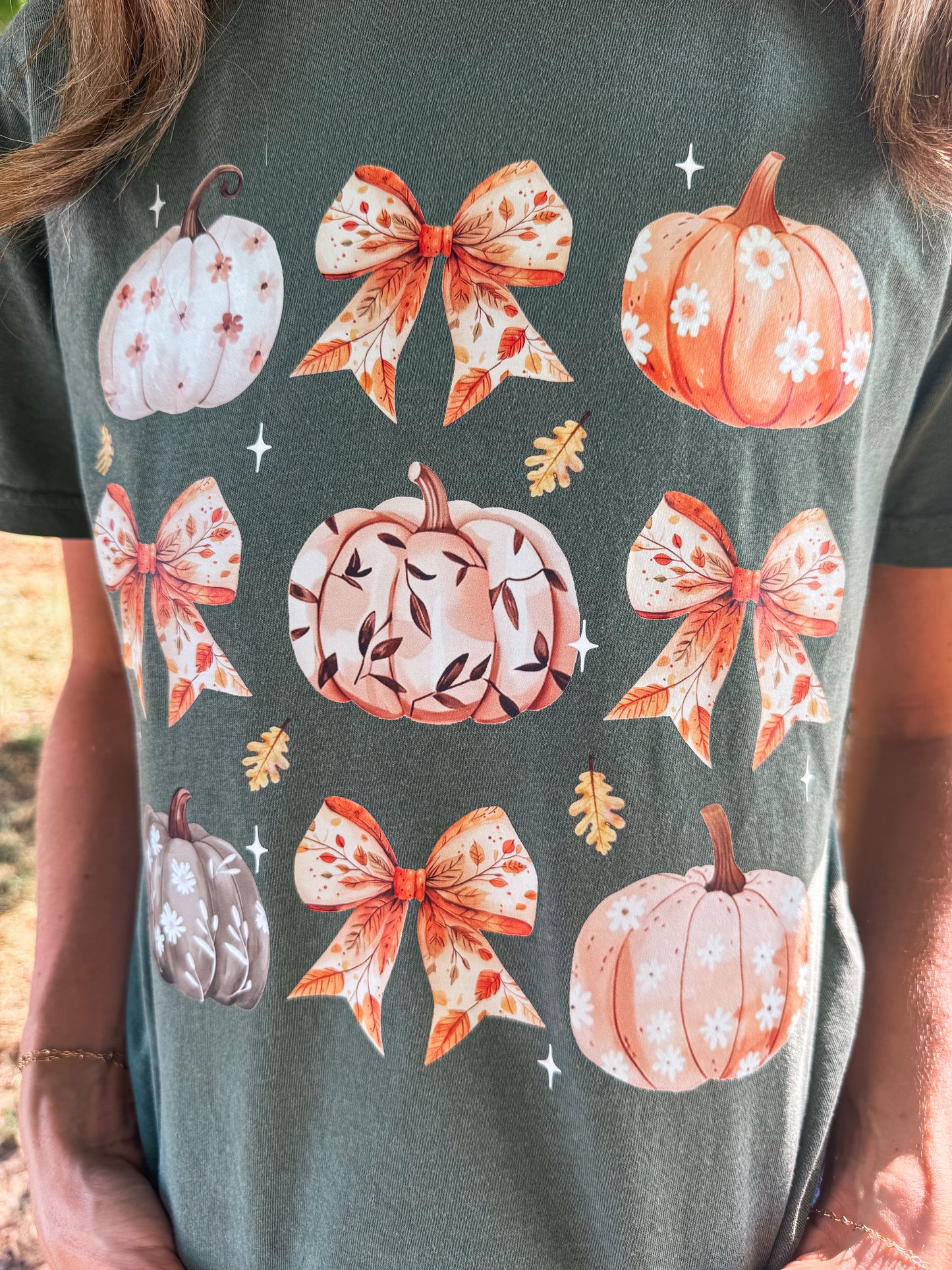 PUMPKINS & BOWS TEE (MOSS CC)