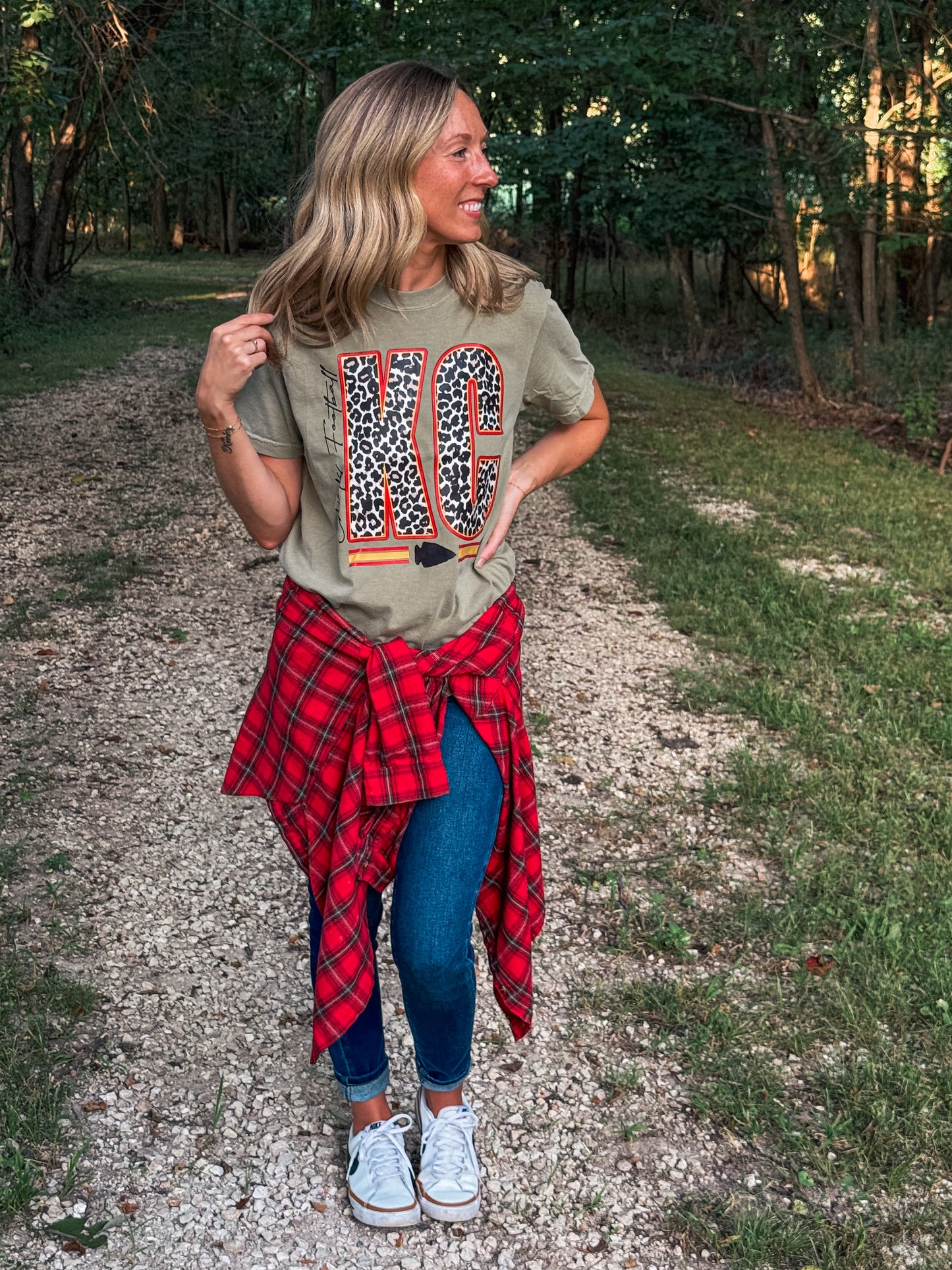 KC LEOPARD TEE (KHAKI CC)