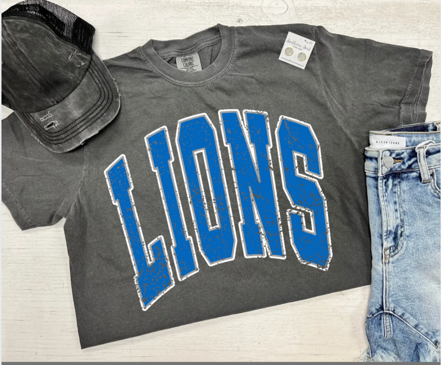 LIONS OVERSIZED FONT TEE