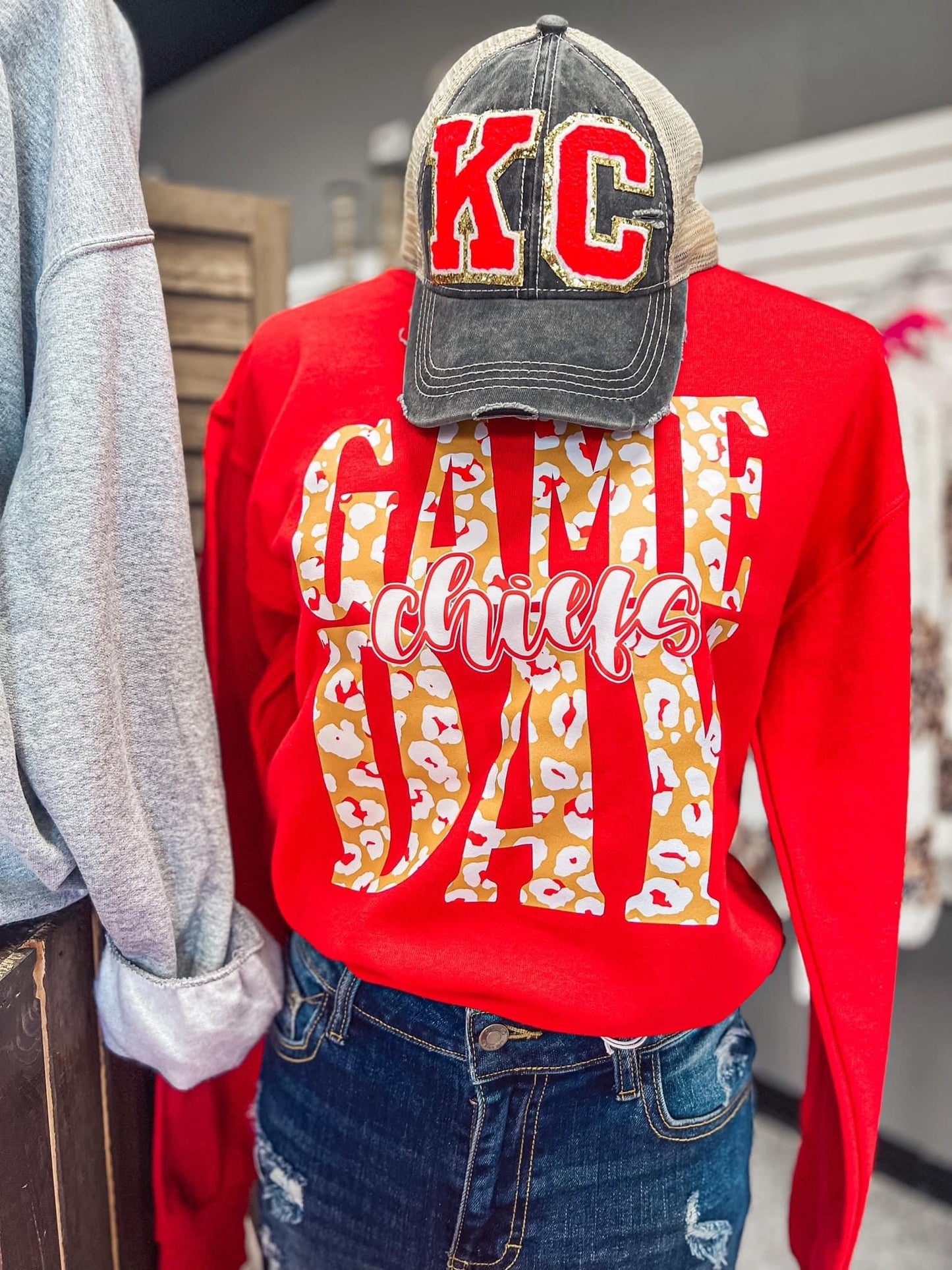 CHIEFS LEOPARD GAMEDAY SWEATSHIRT