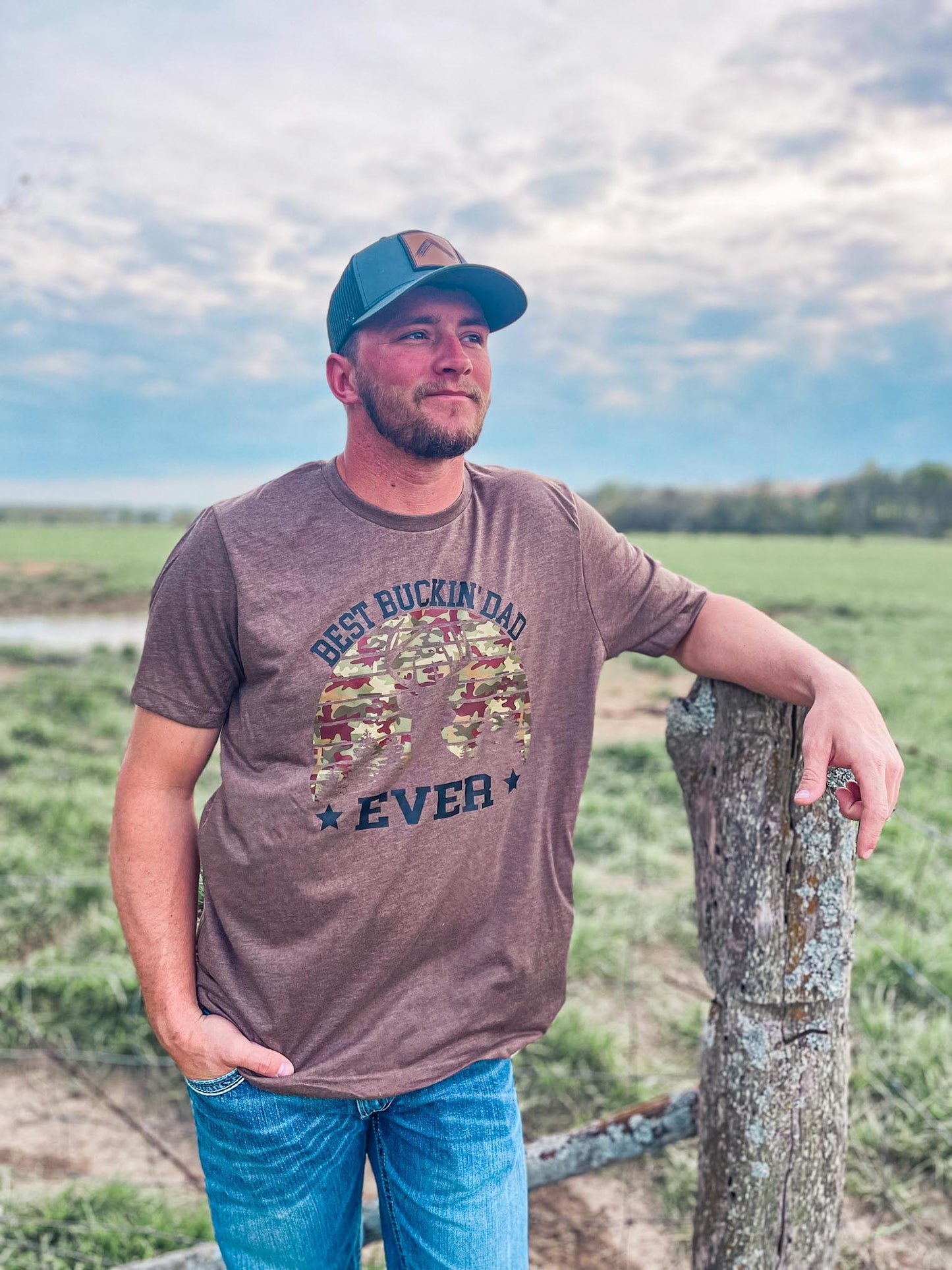 BEST BUCKIN DAD EVER TEE