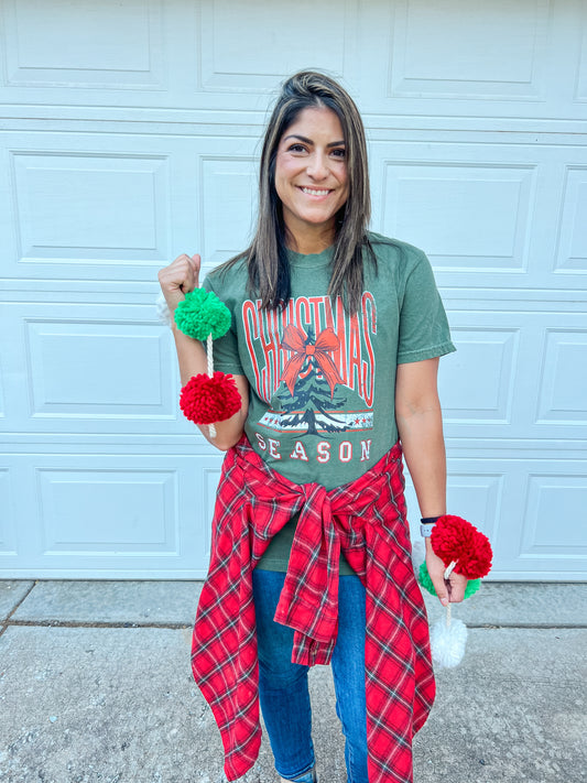 CHRISTMAS VIBES TEE (MOSS)