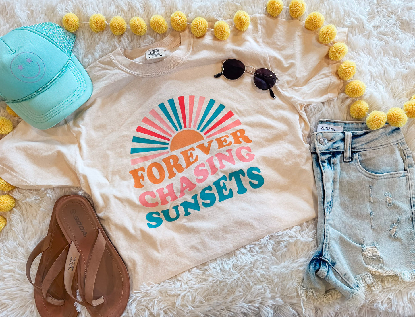FOREVER CHASING SUNSETS TEE (IVORY)