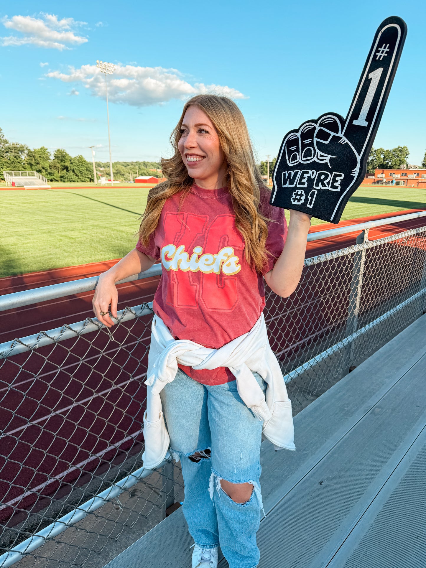 KC CHIEFS MONOCHROMATIC TEE (CRIMSON)