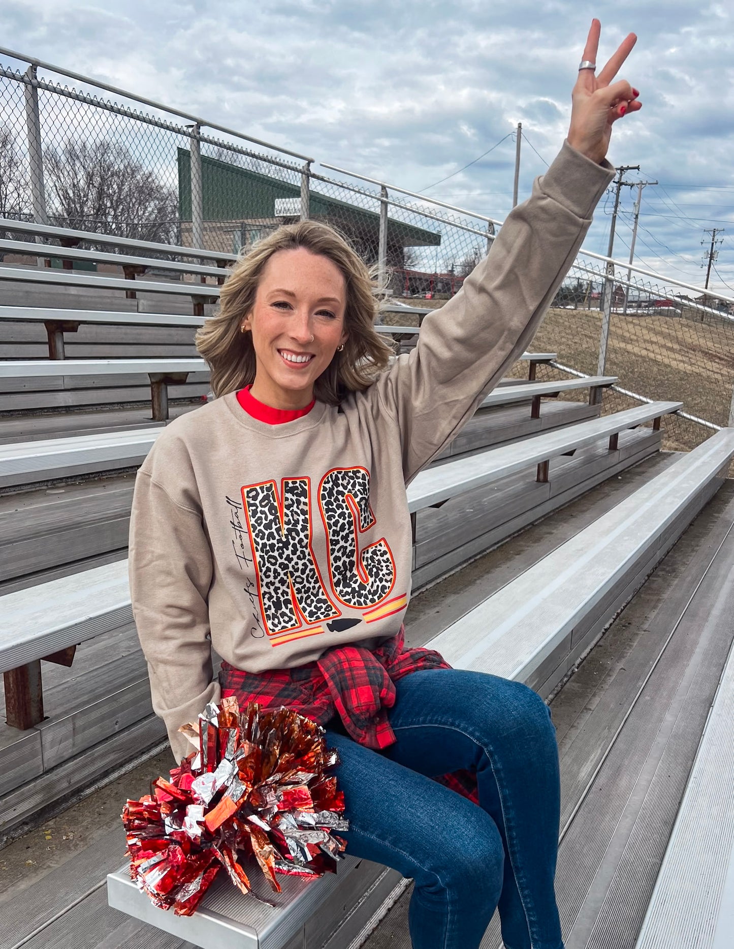 KC FOOTBALL LEOPARD SWEATSHIRT (KHAKI)