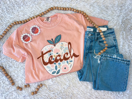 PEACH TEACHER APPLE TEE (PEACH)