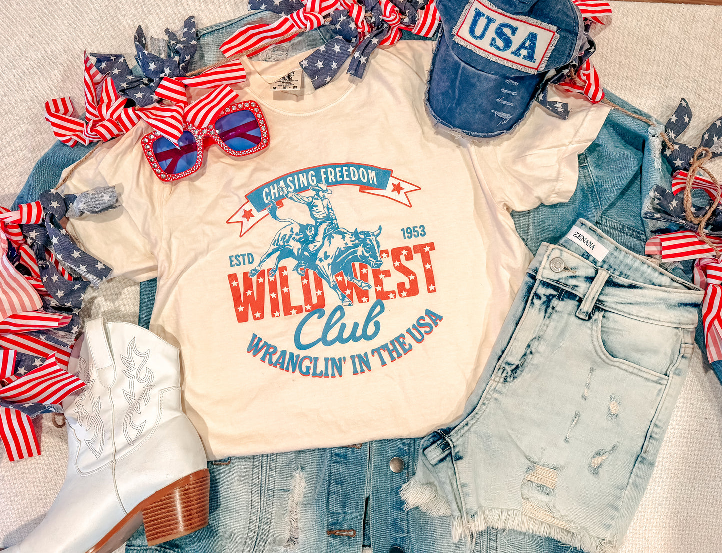 WRANGLIN IN THE USA TEE (IVORY)