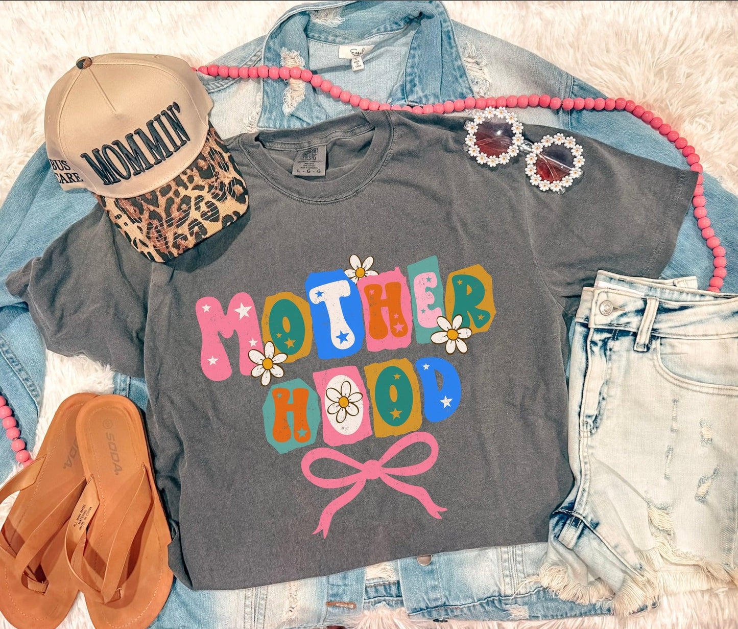MOTHERHOOD TEE (PEPPER)