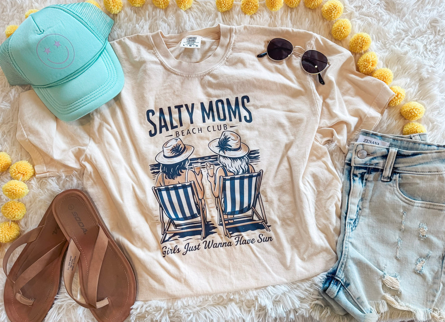 SALTY MOMS BEACH CLUB TEE (IVORY)