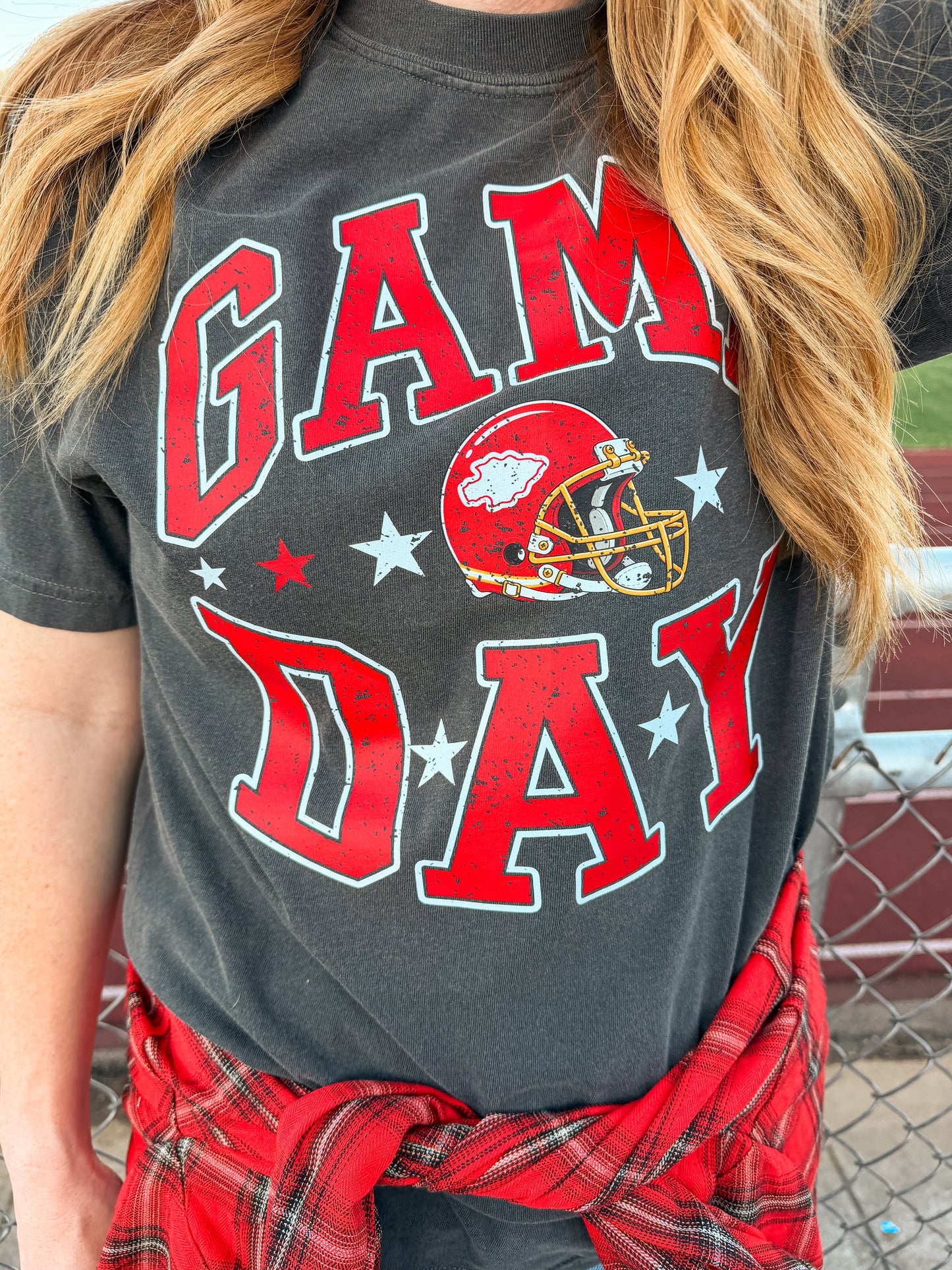 CHIEFS GAMEDAY TEE (PEPPER)