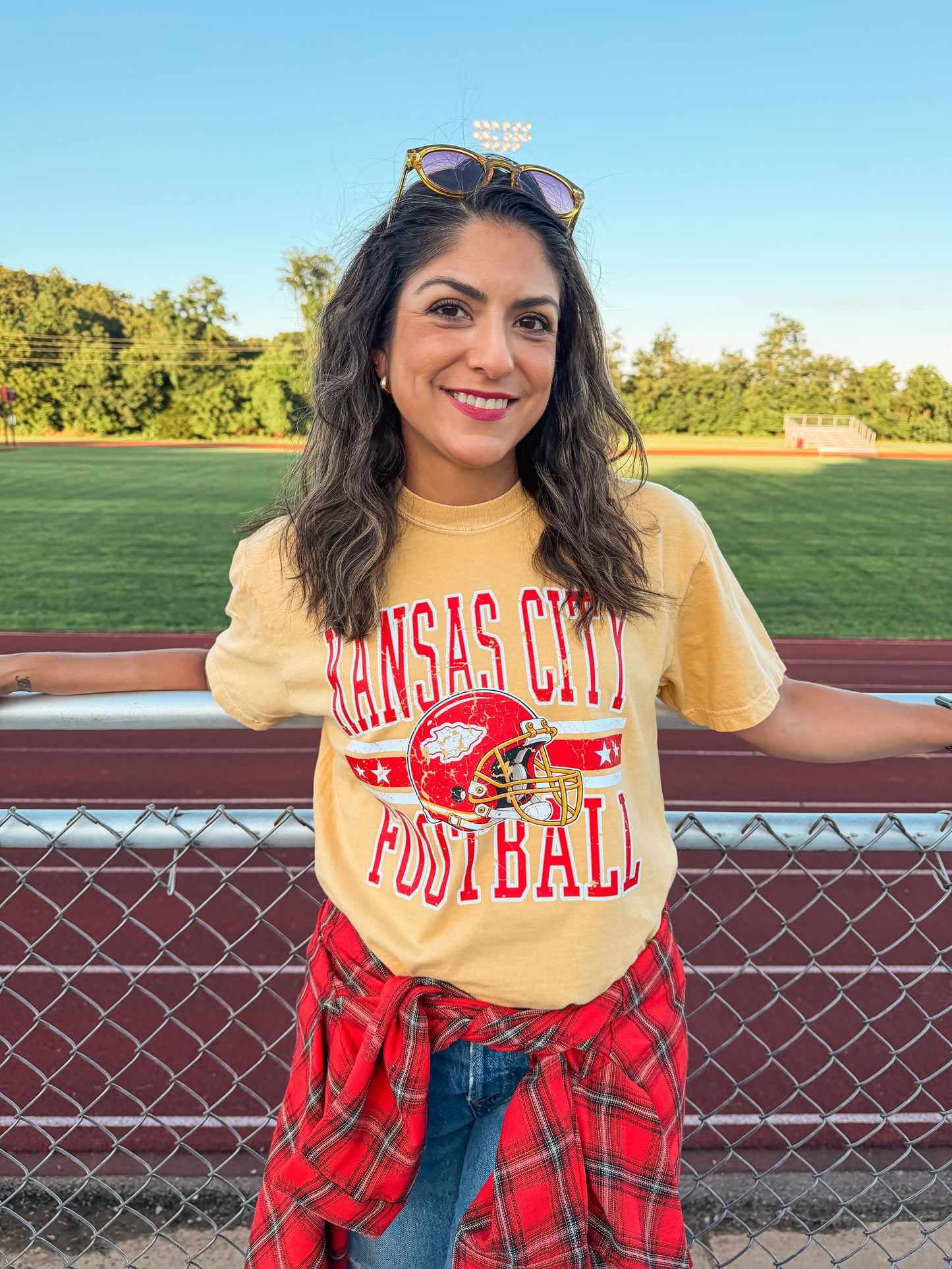 KANSAS CITY FOOTBALL TRENDY STARS TEE (MUSTARD)