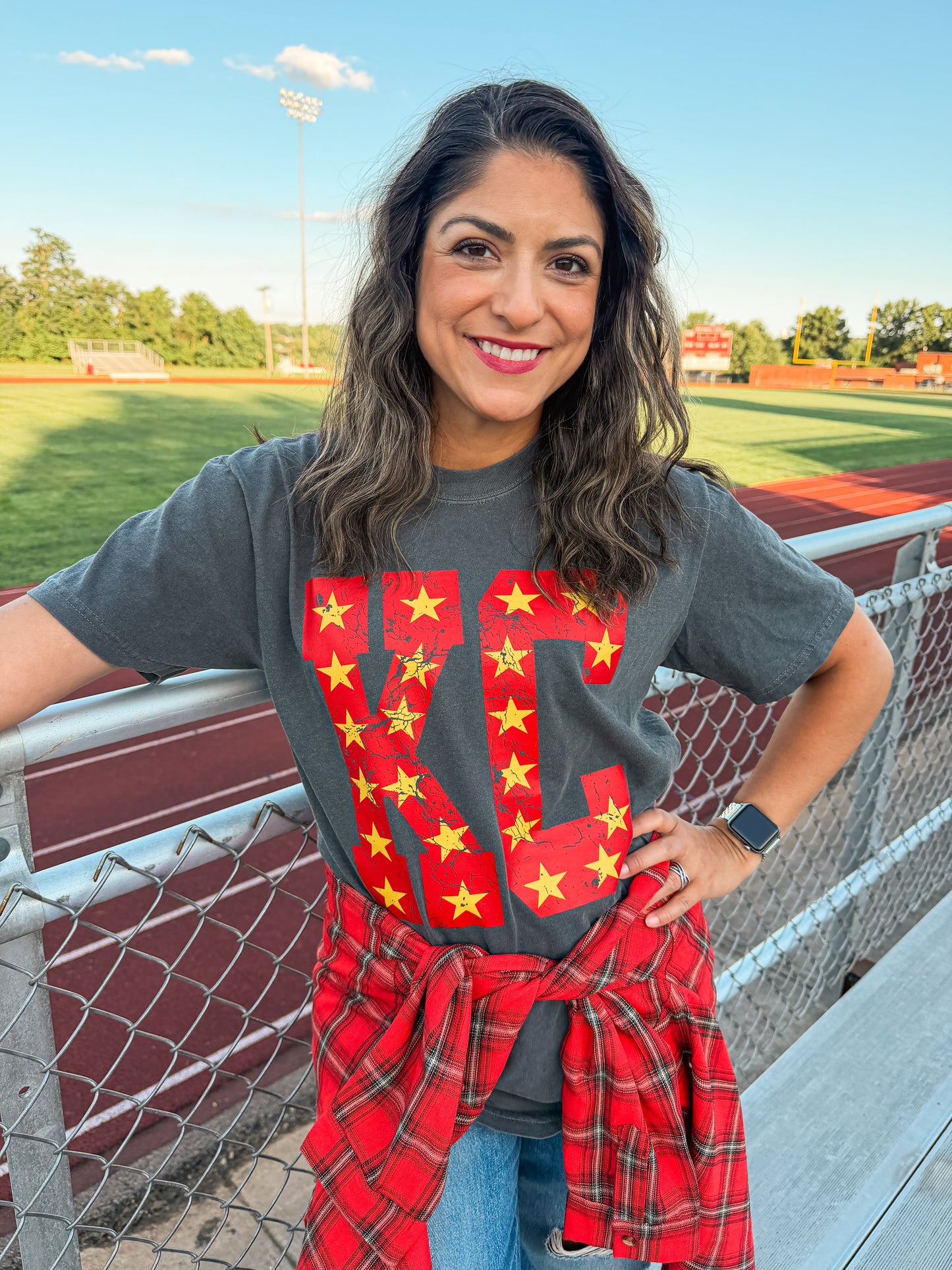 KC BASIC STARS TEE (PEPPER)