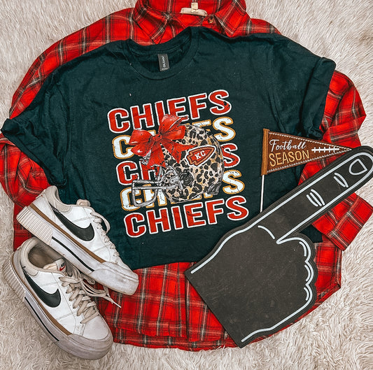 CHIEFS STACKED BOW TEE (BLACK CC)