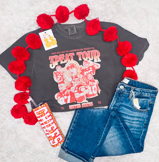 THREE PEAT TEE (PEPPER CC)